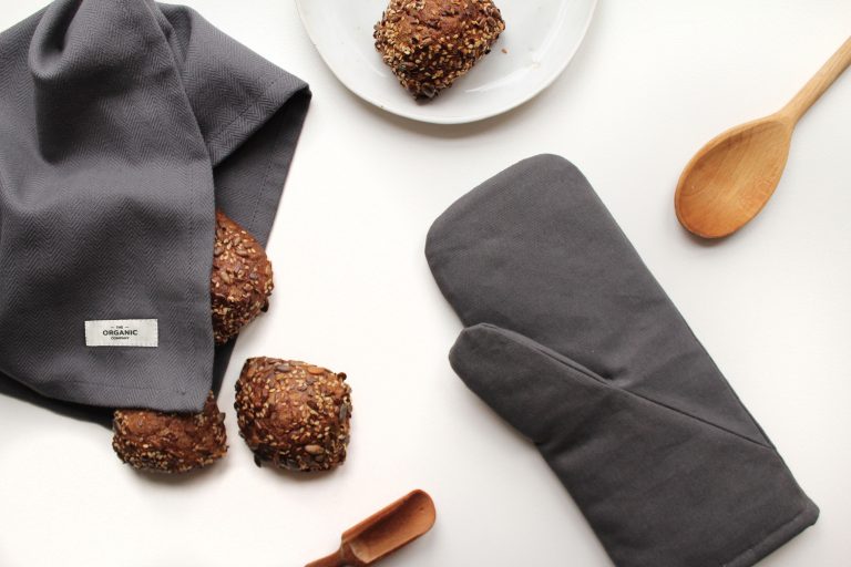 OvenMitts-KitchenTowel-1_2500px